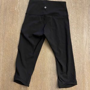 Black crop lulu lemon leggings
